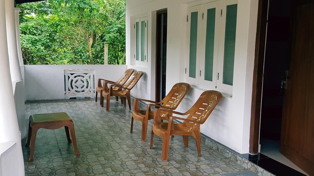 Anura Home Stay Kalutara Exterior photo